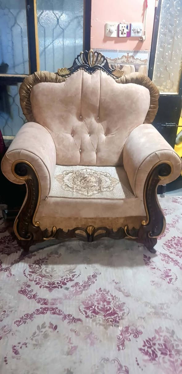السلام عليكم غراض للبيع كلمن وسعره مكان كربلاء حي العسكري 
 غرفه صاج تسكام عراقي ست ابواب اسلايت بيهه ملحق داخل السلايت بابين الضهر براغي مو كبس ب٩٠٠ وبيها مجال للشراي 
تخم عشر مقاعد هذا تسكام مو سوكي اني ناجره ناجره بمليون وربع اريده 600وبي مجال للشراي 
كنتور ب ١٠٠ وبي مجال للشراي


**إذا كنت صاحب هذا الإعلان وتريد حذفه لأي سبب، رجاءا أرسل رسالة إلى الدعم الفني**