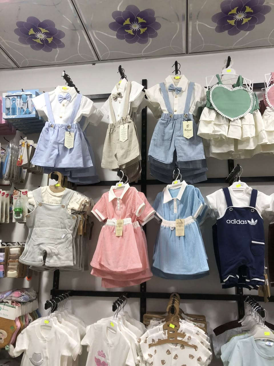 افتتحنا الموسم الصيفي رسمياً! 🎉
كشخة العيد والصيف تبدأ من عدنا! ✨👶
​يا يابة على جمال قطعنا الجديدة! اليوم فتحنا الموسم الصيفي وبدينا نستعرض الكم أحلى الموديلات اللي تخلي أطفالكم "فد شي" بالطلعة. 🧿
#اليمان_بيبي/ديالى بعقوبة الرحمة قرب المنتزه
للطلب والاستفسار راسلونا ع الخاص
واتساب:***********
سارعوا بالحجز لأن الكمية محدودة جداً! 🏃‍♀️💨
#ملابس_اطفال #العراق #صيف_2026 #كشخة_اطفال
