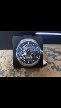 ساعات • للبيع