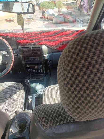 سيفيا  مديل 93رقم ديالى نكليزي  سنويه الحد 29 كير محرك صدر. مكفول  تايرات  نضاف  سياره ناعمه ترايك 140   مكاني ديالى دلي عباس  السعر 25وبيه مجال ***********
