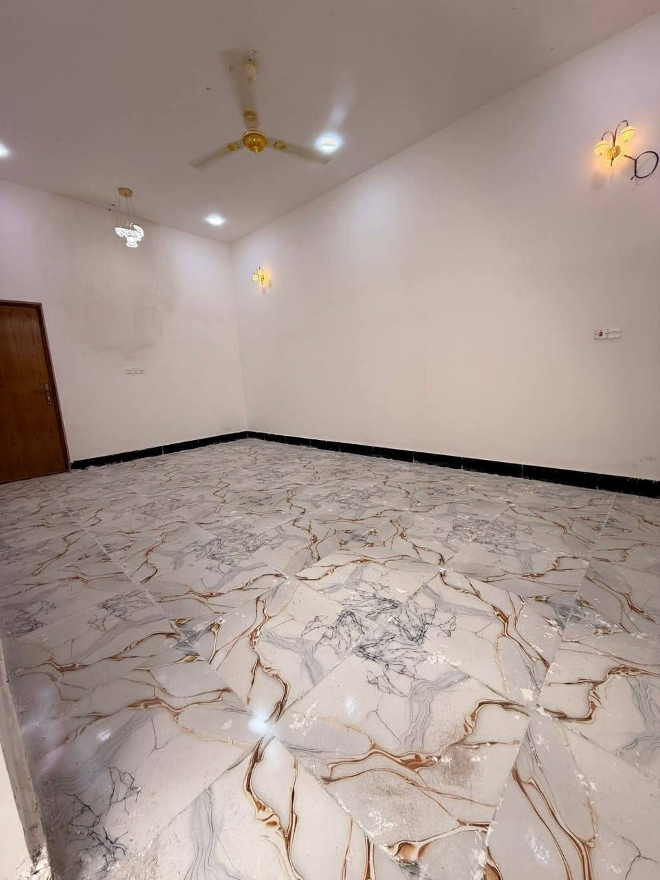 ‏ أحبتي المتابعين توفر دارين سكن للبيع 
***********
 كل دار مساحته   210 متر  
العنوان ابي الخصيب  العوجة  
السعر (( 105وبي مجال  
طابو زراعي عراقي تريد وكاله تريد سهم

يحتوي //على حدايقة وكراج كبير  ￼

غرف 3 
صالة 2 
ديوان كبير  
صحيات داخلي وخارجي 
موقع مميز وخدمات متوفره
