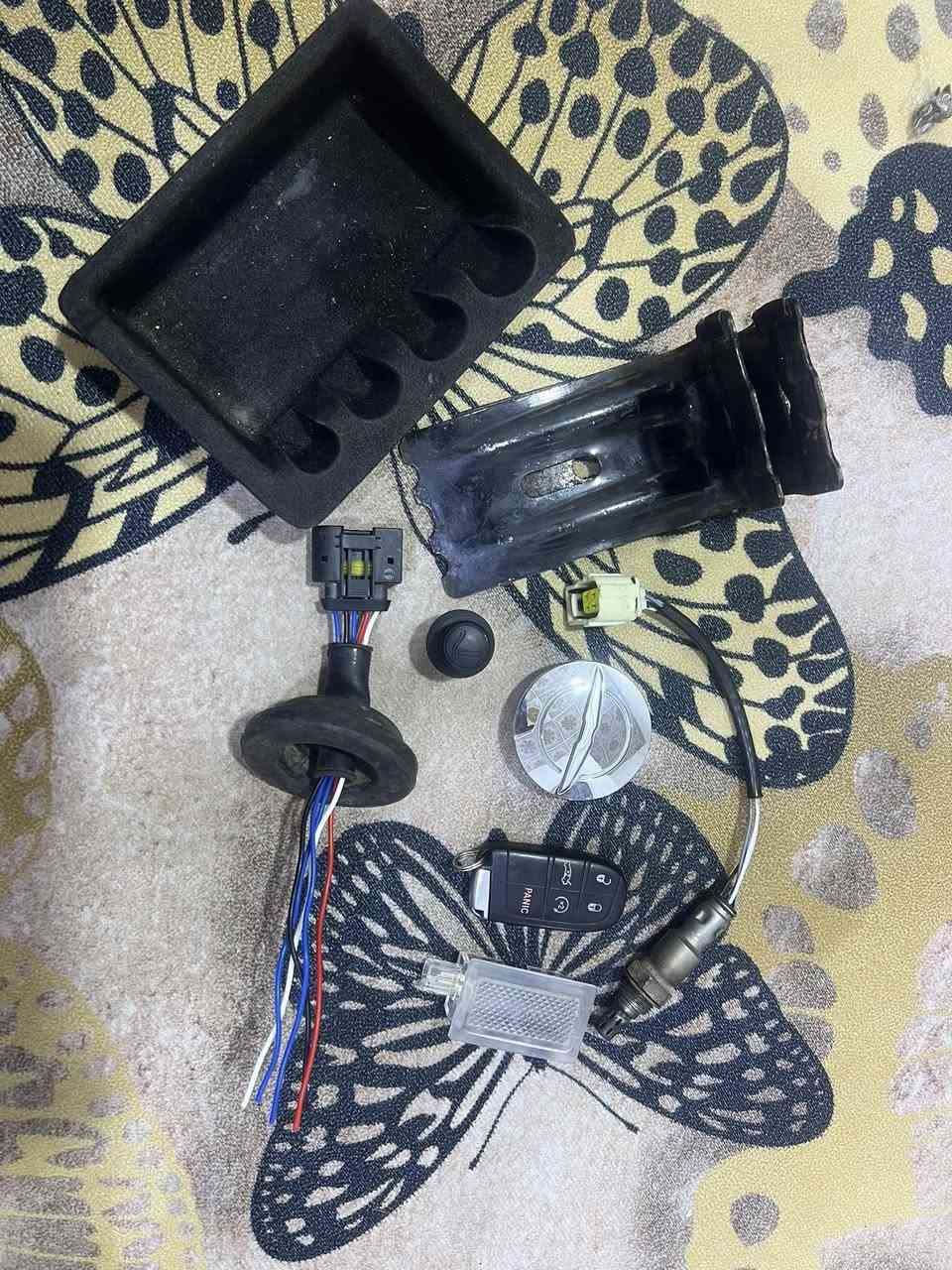 عازل صوت يمنع الحراره من الكشن الخلفي اوباما جارجر السعر 25 وهذن الغراض كلمن سعرهن مكاني بصره ***********
