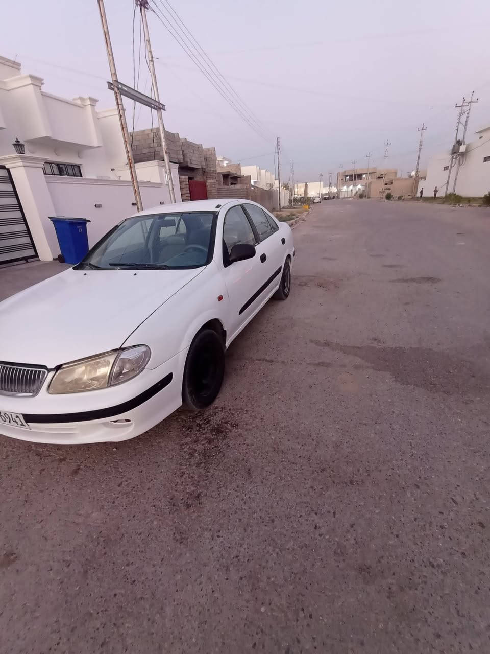 السلام عليكم نيسان سني ياباني موديل 2001بلادي بدون تحوير كير اوتماتيك كير محرك تخم تاير محرك 1600قبق اسود قبل 5تيام بدلتا مال كصه مصبوغة حزام بدون دواخل لجماليه فقط رقم بغداد انكليزي تحويل مباشر تبريد تدفا كلا شغال عل فحص السعر75 وبيها مجال الاستفسار ‏‪***********‬‏
