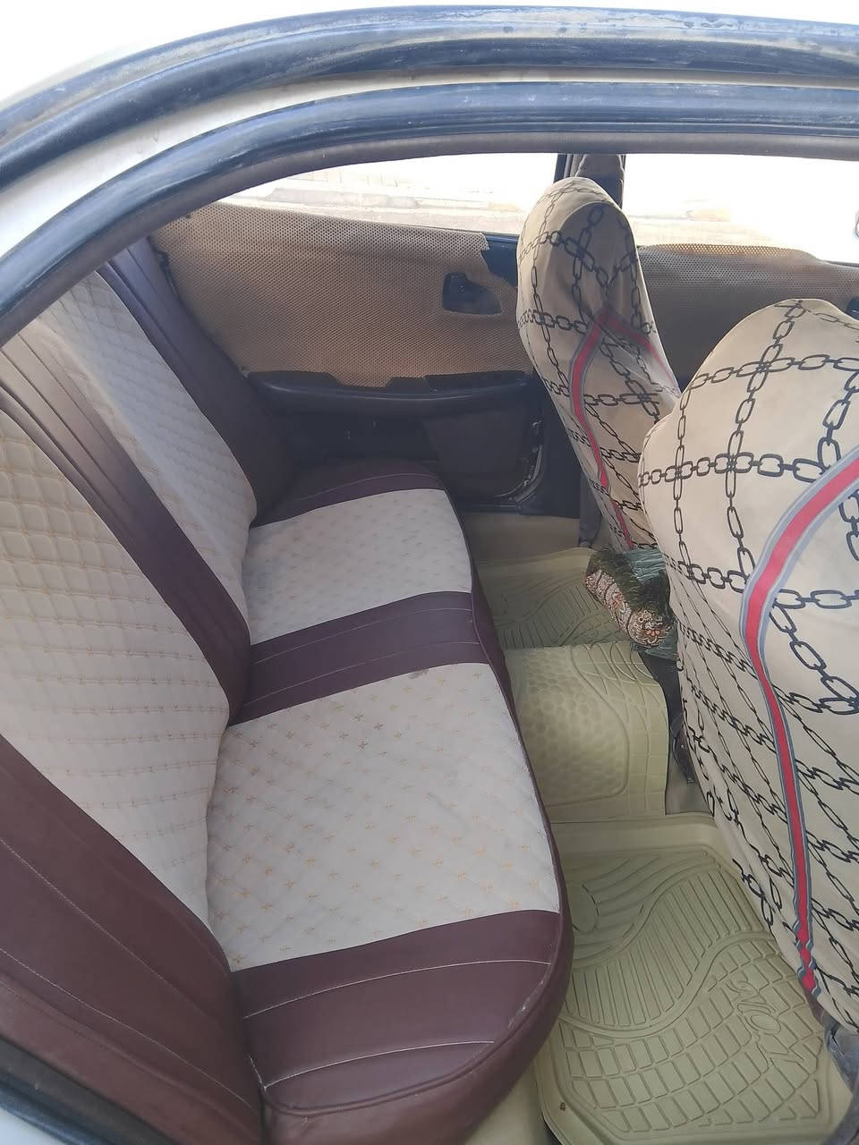 السلام عليكم
للبيع. 
كرستا موديل 94 المكان الرمادي
السعر 34 بي مجال بسيط 
***********
