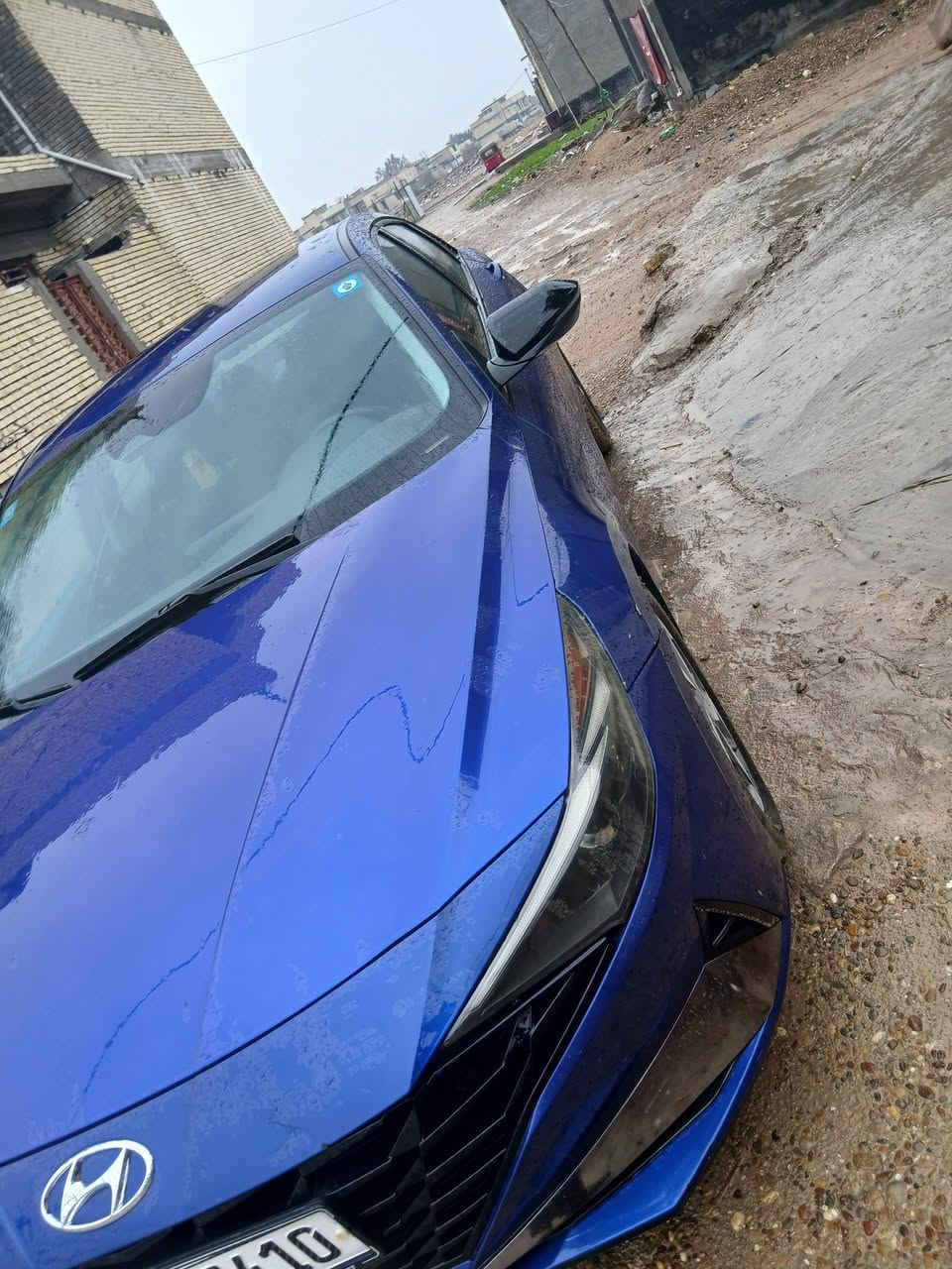 سيارة الانترا للبيع أمريكي بيها جاملغ أمامي وبنيدعدا الداخل سيارة نظيفة مكينه نضيفة السيارة مكفولة عدا الذكرتهن للإستفسار  ***********مكاني بغداد الغزاليه
