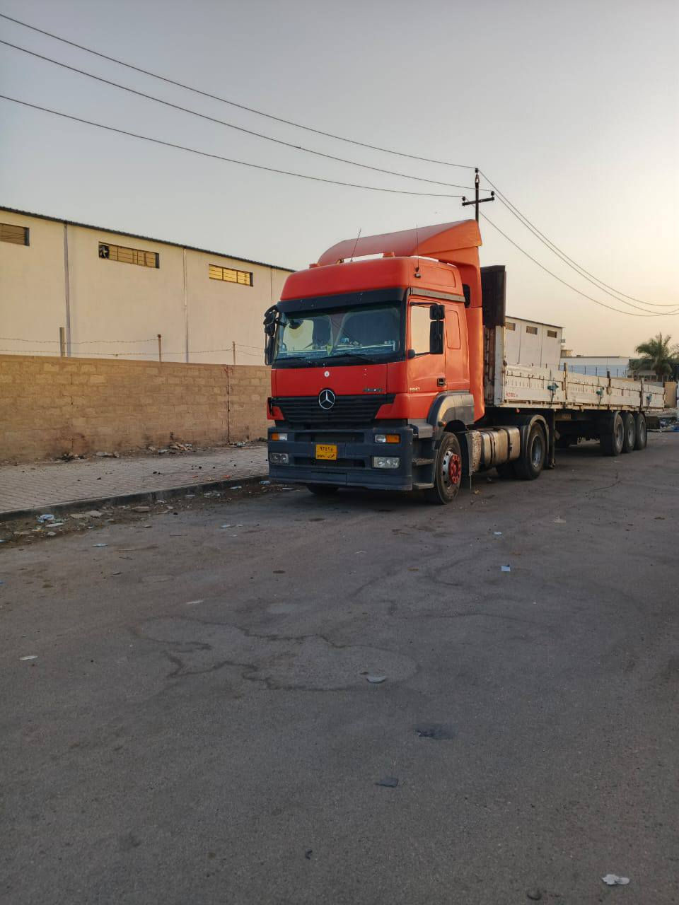 سلام عليكم اكسور للبيع رقم سليمانيه موديل 2004سياره جاهزة مربوطه فلات اني مكلف بل نشر وهاذ رقم صاحب سياره ***********
