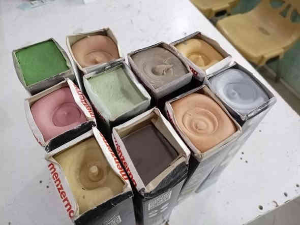 كود 61597
صابون بوليش ماركة menzerna الماني نوع B4F يستخدم هذا المعجون لجميع المواد البلاستيكية والطبيعية مثل القرون والعنبر. يساعد على إزالة الخدوش وعلامات الأدوات بسرعة دون ارتفاع درجة الحرارة الزائدة على الأسطح البلاستيكية والمركبة يحتوي على تقنية ربط دهون خاصة تمنع ارتفاع درجة حرارة الأسطح البلاستيكية.
سعر: 25 الف 
للاستفسار راسلنا على ماسنجر أو واتس اب 
***********
***********
