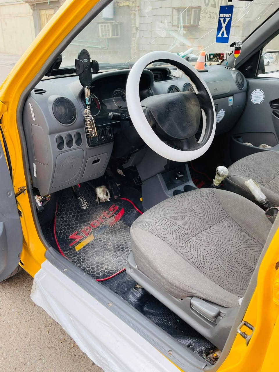 السلام عليكم السياره للبيع سياره كفاله مكينه حداديه سياره نضيفه من جوه ومن برا سعر السياره 50 وبيها مجال عنوان بصره الزبير الشراء يدخل خاص والصور موجوده كدامكم بس اكو شغلات الي بالسياره مو للبيع #زبير
***********

‭0776 498 5210
