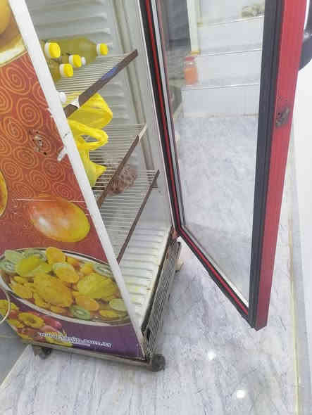 عارض مالت محل للبيع شغال كل عيب مابيه
السعر ١٧٥
المكان دوميز
***********
