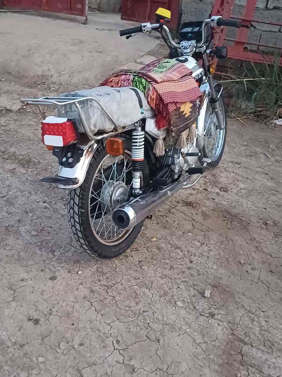 سلام عليكم ورحمة الله وبركاته دراجه نامه موديل 25دراجه نضيفه وخير من لله مابيهه اي نقص ارواق كامله دراجه بعدهه بنضافت شركه مكاني ديالى الخالص رقمي ***********تصل
