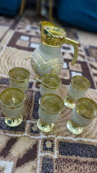 مجموعة فرفوري وبيهن انتيكات قديمات مال الاول
 اللي تريدو دزولي صور واكلكم الاسعار
وكلش اتساهل ويه الشراي شلعه
مكاني اعظميه السفينه عالشط

***********
