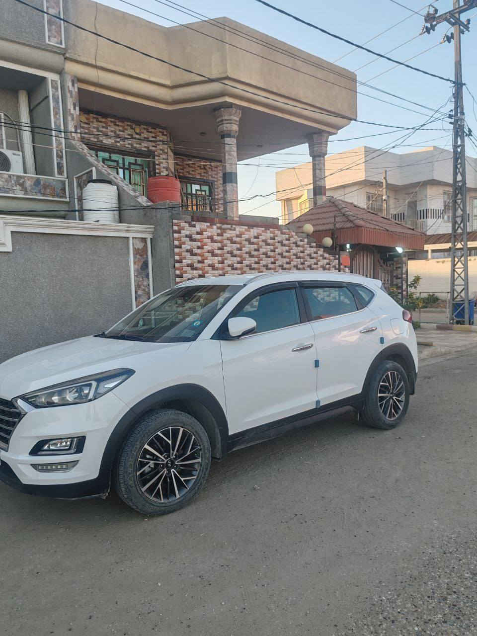 السلام عليكم توسان خليجي مديل 2020 مكفولة من كلشي فول مواصفات ماعدا بانوراما السيارة خالية من الصبغ او اي ضربة ماعدا رصعة صغيرة جدا نهاية البنيد وشخطة صغيرة بالدعامية الامامية التشغيل بصمة الكراسي كهربائية والكشن جلد ماشية 65 الف تحتوي على ثلاث انضمة ECO ,sport,comfort, سيارة نضيفة كلش  
السعر 210 ورقة 
الرقم ***********
الموقع:الحلة
