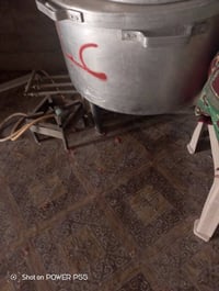 طباخ كبير • ١ كبير ٢ وسط ١ صغير • للبيع