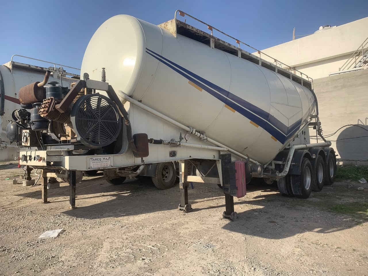 بطل سايلو طارق حاجي 3 قبغات يحمل 35 طن فصل وربط سليمانية 3 دناكير دبل تاير ومحرك دويز شغال وبشرط وتخم تاير جديد 

موديل / 2014

السعر / 180$

اوقات الاتصال من ساعة 9:00 صباحاً حتى ساعة 8:00 مساء

***********

***********

***********

عنوان / كركوك معارض شارع المطار مقابل جسر واحد حزيران قرب محطة الانوار 

@إشارة
