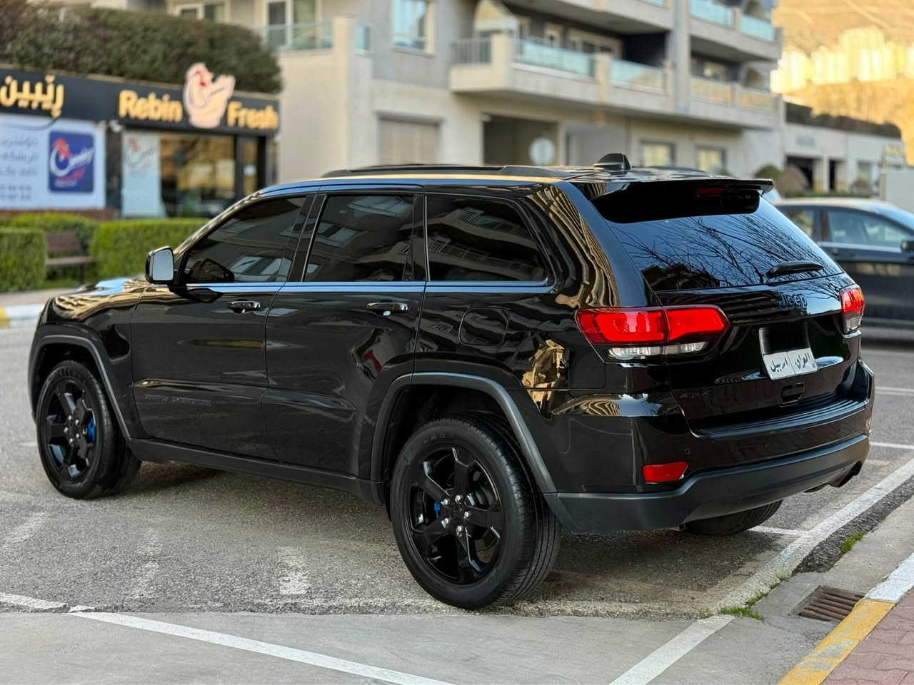 بسم الله

      ⚔️Jeep Grand Cheroke Balck Edition ⚔️

ته نها يه ك جاملغى بوياخه بى ئيرباك ته قين بى ناو گرتن 

نرخ :- 23,300 يعني 233 گه لا وكه ميك مه جال 

شوين  :- سليمانى
الموديل :- 2019
ره نگ :- ره ش 
مه كينه :- V6 3.6 L
ماوه ى روشتن :- 145 هه زار 

مواصفات فول فول
:- بصمة - سلايد- كاميرا - فوليوم - حساس  - كشن جلد - كشن كاره با - ئاوينه رادار - كشن گه رم - صنوق كهربائي  - تبريد مركزي - 4✖️4 ( دبل اكسل ) - لايت زينون - 

به شه رتى گير ومه كينه وكاره بايات وهه مو شت 
  
ژماره ته له فون  :-   *********** السليمانية, العراق
