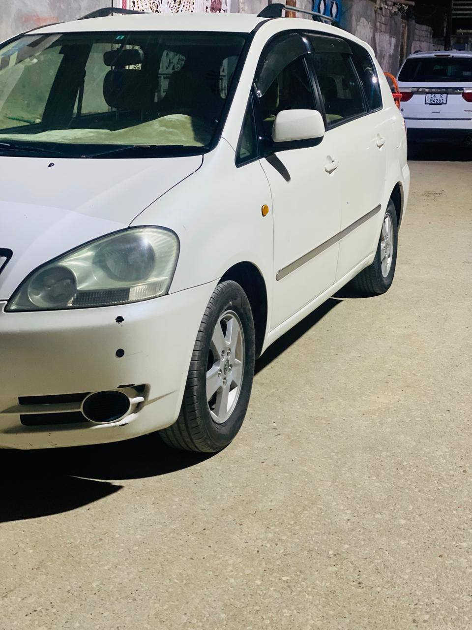 السلامرعليكم ابصم موديل 2002 تبريد ثلاث قطع تخم تاير كهربائيات شغاله رقم انكليزي بصره  مكفوله من الظربه بيهه طخات بسيطه مرجعه عله البارد غير مكفوله من الصبغ عنواني بصره القرنه رقم الهاتف  ***********
