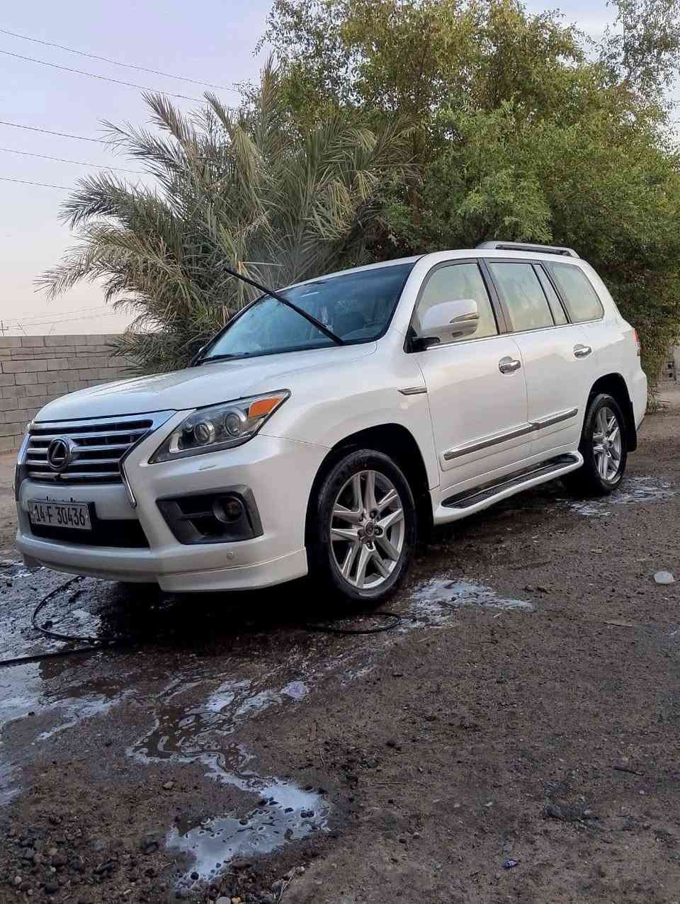 السلام عليكم لكزز موديل 11 رقم بصره انكليزي مكاني البصره -الزبير
السعر 275 وبيها مجال 
***********

