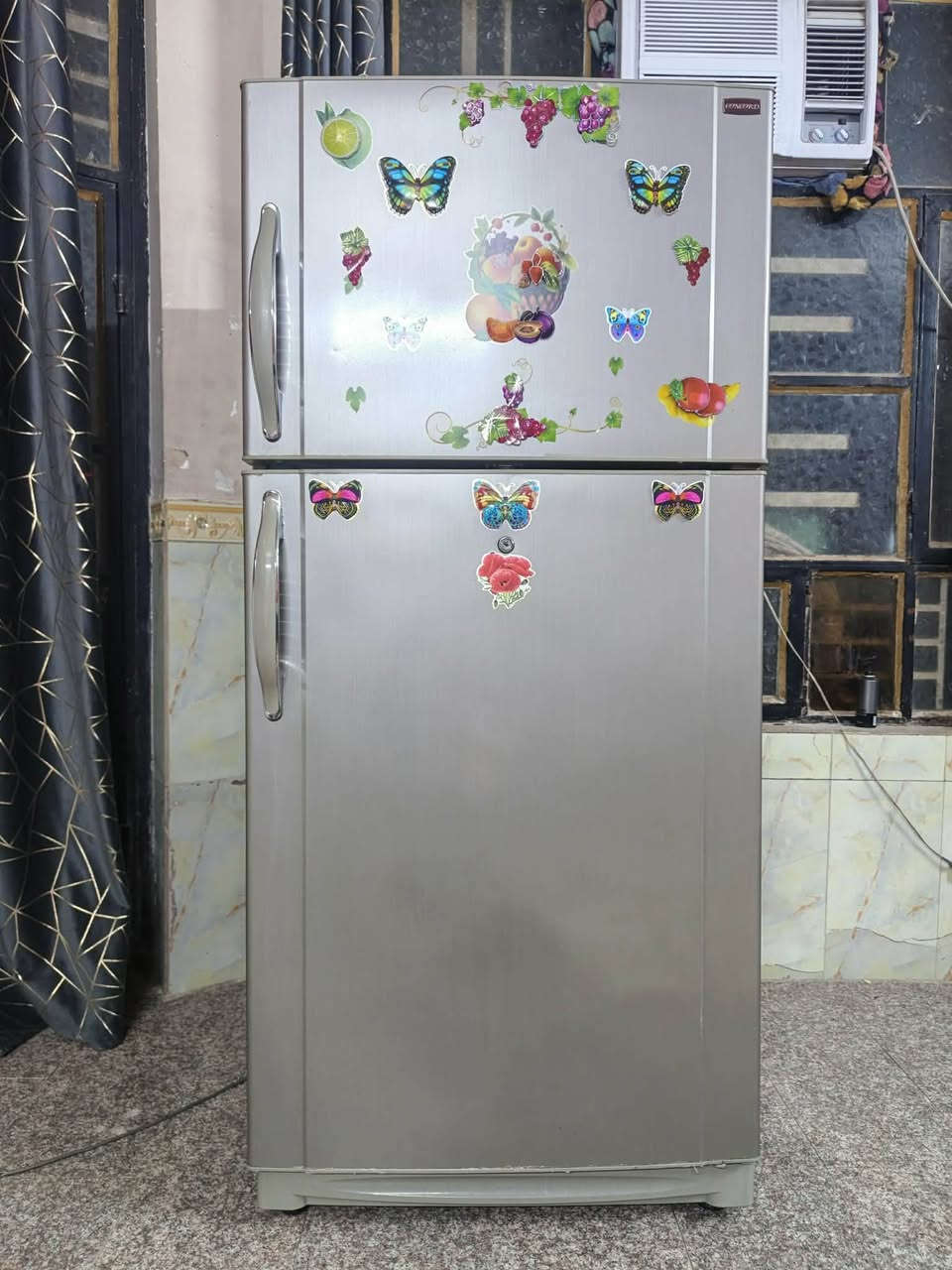 ثلاجة ماركة (كونكورد لبنانية باب اول ) مضلع بواري نحاس فريز خارجي نضام تجميد وبيها جهاز حمايه من الشركة ارقه ثلاجه حجم (28) قدم  تجميد درجة اولئ نضافه 90 بالمية داخل نضيف فول مال بيت ضمان اسبوع شرط التجميد السعر مع  التوصيل  ( 350)  قفل قفل داخل بغداد حصرا متوفر توصيل كل مناطق بغدادد


**إذا كنت صاحب هذا الإعلان وتريد حذفه لأي سبب، رجاءا أرسل رسالة إلى الدعم الفني**