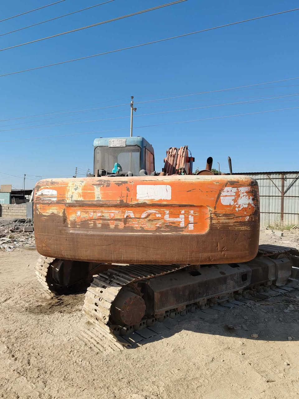 السلام عليكم
حفاره للبيع موديل 94 الحفاره جاهزه من كلشي تحويل مباشر 
للاستفسار والاتصال ***********
