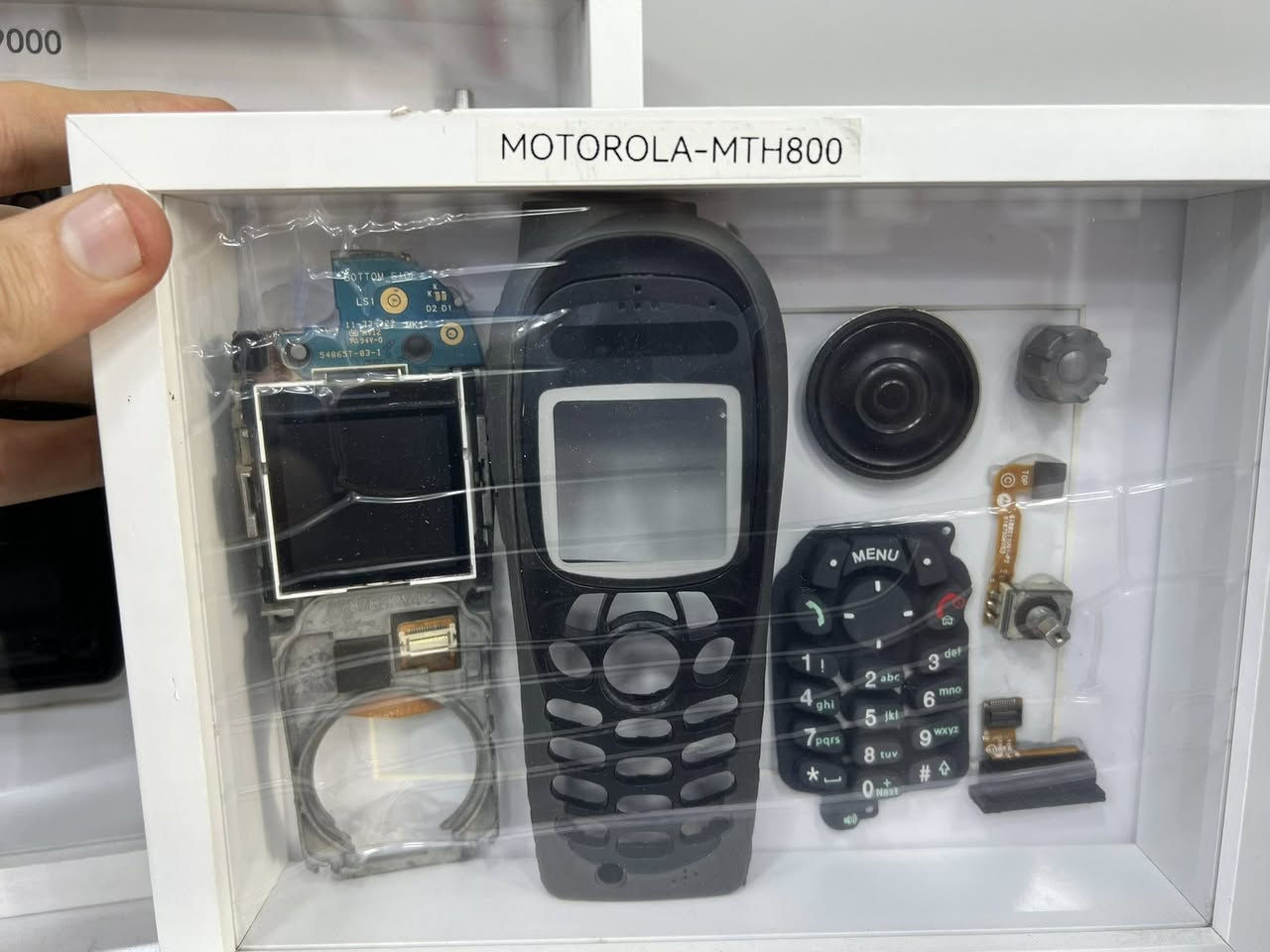 ملحقات جميع الاجهزة شاحنه بطاريه و صيانه و قطع غيار 
مكتب حيدر التميمي 
باب الشرقي مقابيل مصرف الرافدين 
***********
***********
