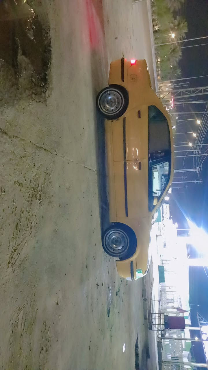 سلام عليكم سمند موديل 12
محرك كير نضافه خيرمن الله تبريد كلشي شغال ولشرعي كبل وراعيه يريد تحويل السعر 25 وبيه مجال ***********
