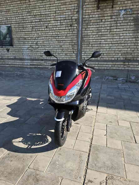 السلام عليكم  
بيسي اكس. جيل الثاني. لونين بلادي محرك. 125 cc
دراجه بالكارتون  مكينه وكلجات ع وضع الشركه برغي ممفتوح بيها  حتى تايرات الشركه بيها  برغي مناقصها 
العنوان مدينه الصدر  السعر 16 وبيها مجال 
***********
