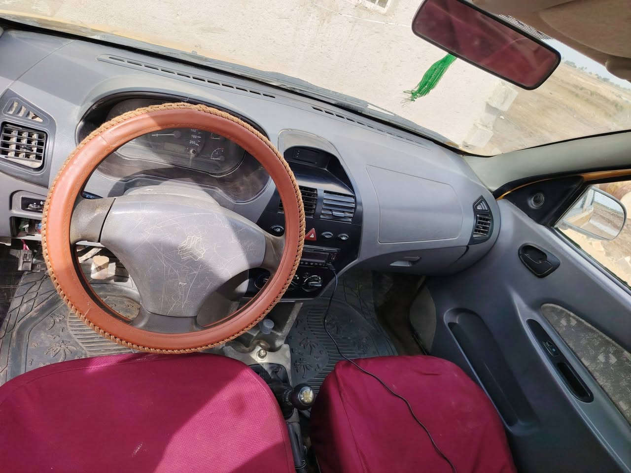 سياره للبيع طيبه موديل 15سياره شوف العين مكينه وكير نضيفات تبريد شغال حداديه ٨٠ بلميه تواير جدد درايمات جدد باتري جديد كهربائيات كله شغاله سنويه صارلهه شهر من صقطت هيئه وغرامات مصفره راعيهه بلكرنه رقمهه بصره السعر ٢٥ وبيهه مجال قليل عنواني ميسان ***********
