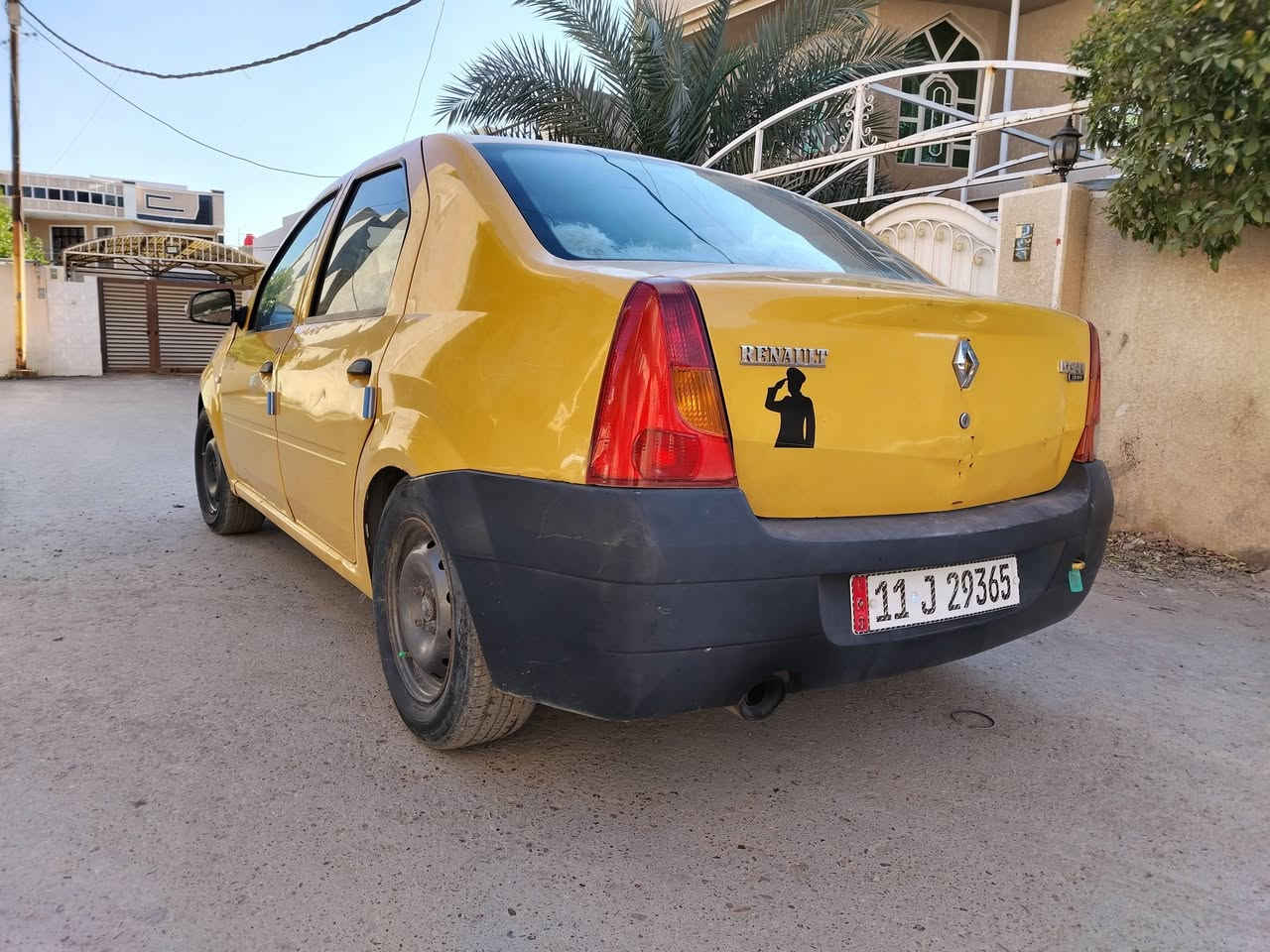 السلام عليكم رينو لوكان 2010 مكفوله من كلشي تبريد منضومه جديده صدر جديد كهربائيات محرك حاويه مكفول السياره ما نقصها شي هزه وجامه جديده ما تصرف عليها شي كامله من كل شي السعر 37وبيها مجال قليل ماكاني بغداد الراشديه ***********
