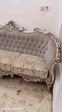 السعر 750 العنوان بغداد 07702573889