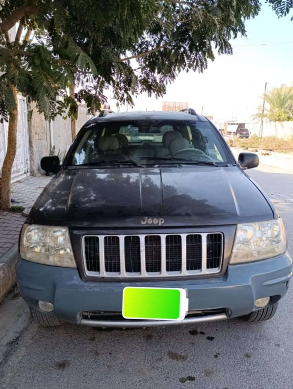 السلام عليكم للبيع جيب شيروكي موديل 2000 محرك ياباني محور بطه 3000 لون فيلي رقم واسط الجديد بأسمي للتواصل خاص او على الرقم ***********
