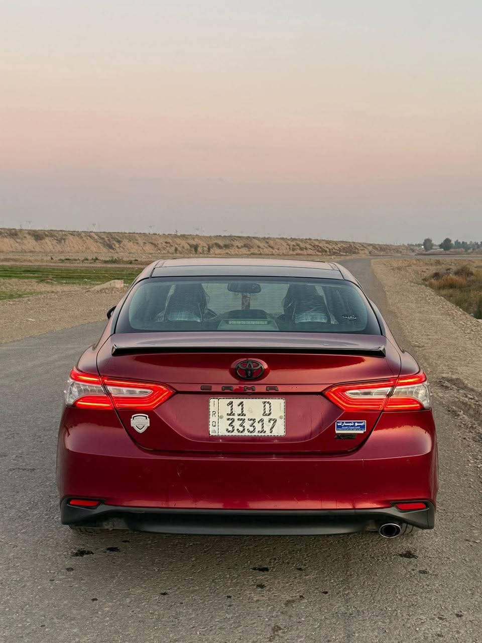 السلام عليكم
كامري البيع 
موديل 2018 
فول مواصفات و بنرامه 
وارد امريكي 
بيه صبغ 3 ونص 
مكان الرمادي الخالديه 
السعر 160 ورقة 
ًرقم الهاتف *********** 
@
