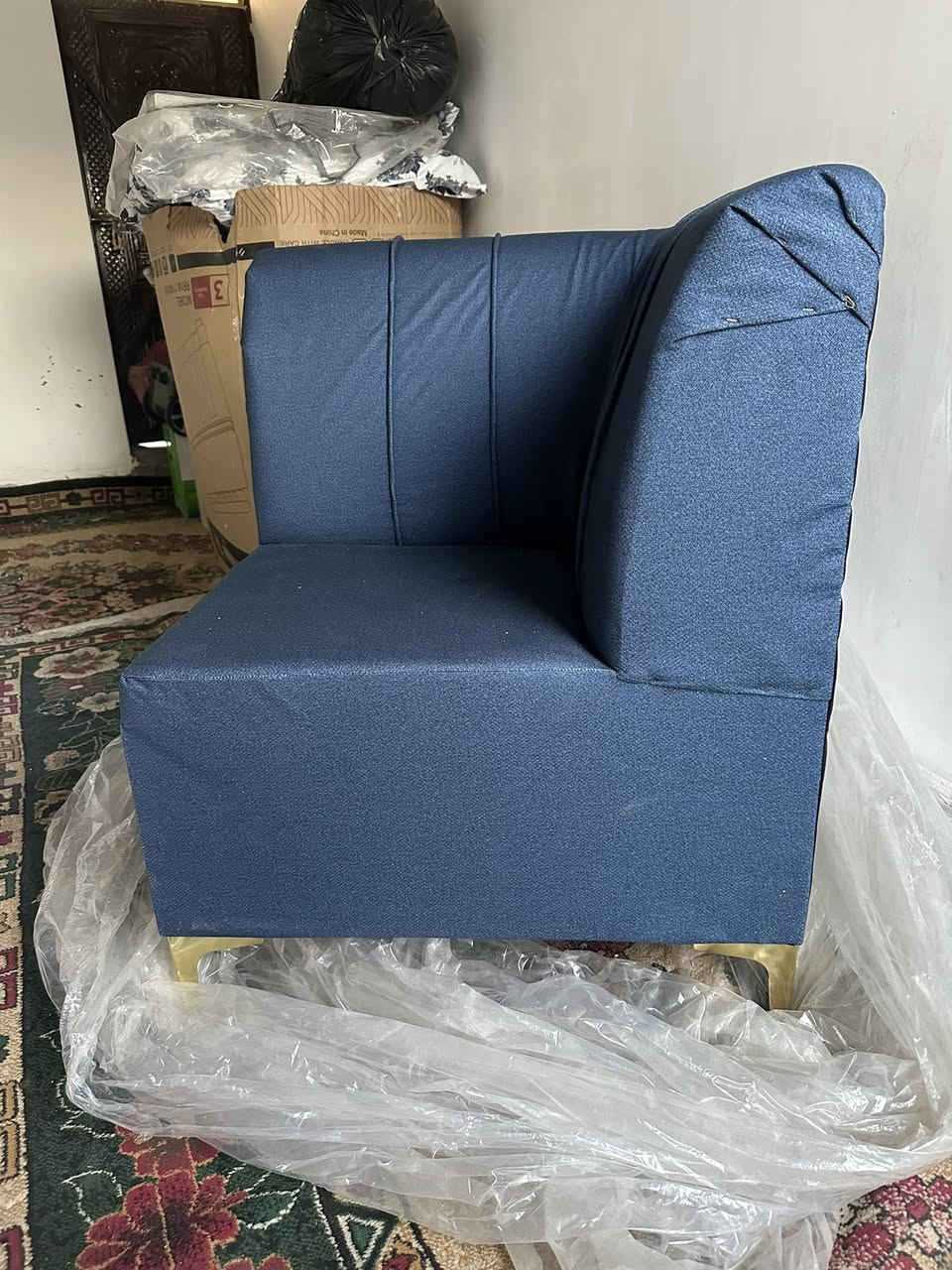 سلام عليكم كرسين ماعرف اسماهن زادن عندي من تخم كامل جديدات بجيسهن هسه فتحت جيس صورتهن ورجعته محد كاعد عليهن جديدات قيم وخذ مدينه صدر بغداد 
*********** واتساب فقط
