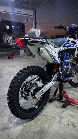 قفاز CRX
للبيع جديده صار شهر نازله رنبه 
السعر مليون و 650
مكان بغداد 
للتواصل ع الرقم ***********
