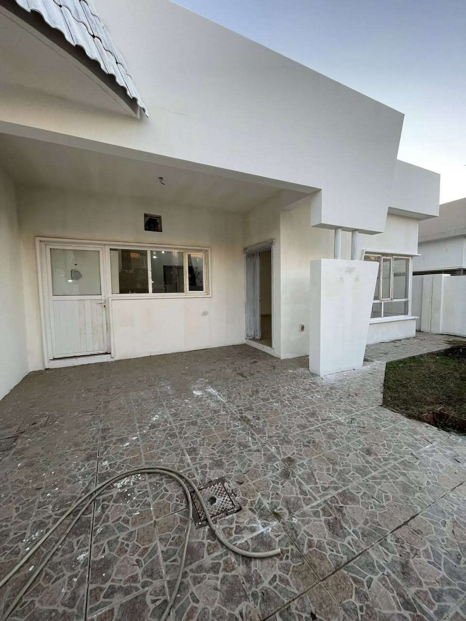 منزل  للبيع في #مجمع منارة #داخل مركز مدينة اربيل– 

📏 #المساحة:200متر 
🔹 يتكون من:
🛏️استقبال و2غرفة نوم
🛋️ هول واسع
🍳 مطبخ
🚿 صحيات

📜 البيت طابو – يسجل باسم أي شخص يحمل الجنسية العراقية 🇮🇶

📞 للاستفسار اتصال أو واتساب:
***********
***********

📲 لمشاهدة بقية العروض مع ذكر الأسعار، انضم إلى قناتنا على التليجرام عبر الرابط التالي
https://t.me/aqarathavalan
لوكيشن مكتب في حي هفالان
قرب مطعم باب حارة(شركة خطاب عقاري )
https://maps.google.com/?q=36.193382,44.049290 📏
