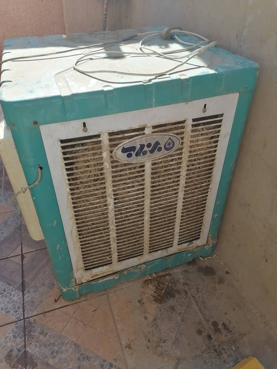 مبرده شغاله ونضيفه ع الفحص السعر ب 75 قفل العنوان حله ورديه خارج مقابيل العلوه مخضر رقم ***********
