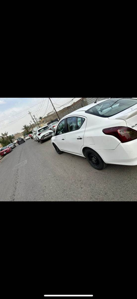 نيسان سني هندي موديل 2020 بليته زرقاء 
حساس خلفي 
كير ومكينه كفاله 
تبريد ثلج 
مانع انزلاق 
حساس تايرات 
تحكم استيرن
طخم تاير جديد مع سبير جديد 
ريموت سنتر مع مفتاح إضافي 
سنويه باسمي السياره جاهزه …
جاملغ خلفي جهه السايق مع بارد باب خلفي شبر عكس السايق
مكان السياره بغداد السعر 109$ وبيهه مجال للاستفسار ***********
