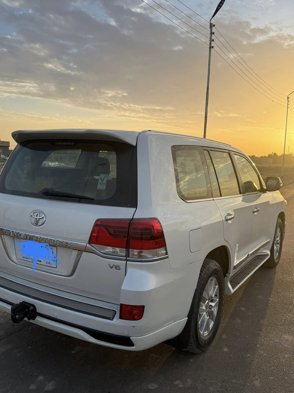 يا الله لاندكروز للبيع موديل 2016 بريم  رقم بغداد الأماني سياره نضيفه بمعنه الكلمه بيه بارد شبر باب العبري موضح بل صوره والباقي كفاله 6 سلندر  سياره ماشيه ٩٥  فول كشنات كهرباء مري شفط تحكم ستيرن ثلاجه فتحه سقف بصمه أبواب بصمه تشغيل السعر ٤٨٠ ورقه وبيه مجال العنوان نجف طريق كربلاء عمود ١٥٠ استفسار اكثر اتصل أو واتساب ***********
