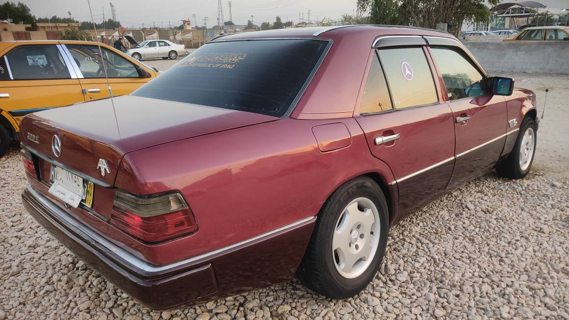 مارسدس 87 للبيع اومراوس سعر 56اوبيهة مجال قليل مكنة اوكير اوحداية أو تخم تايرات خير من الله سيارة جاهرة أو مكفولة مصبوغ الجمالية فقط سنوية 27مشروع وطني مكاني ابو صخير نجف رقم موبايل *********** النجف, العراق
