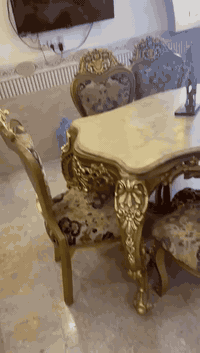 للبيع ميز طعام دمياطي شبه الجديد السعر ٣٥٠ الف وبي مجال بسيط مكان بغداد حي الجهاد الاطباء للإستفسار الاتصال *********** 
Um Abdullah
