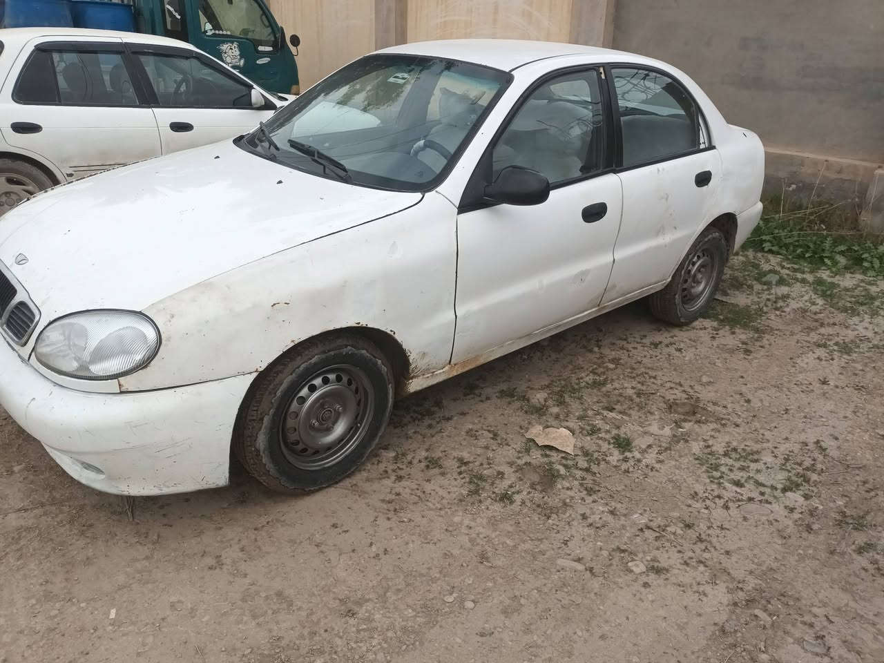 السلام عليكم السياره للبيع موديل رقم  96 كركوك  دايو لانوس  السعر  21   الاتصال   ***********
