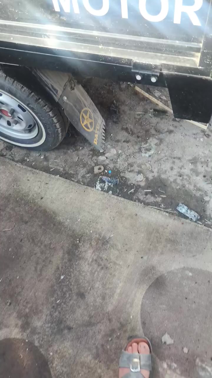 ستوته للبيع السعر 1900 وبيها مجال 2023 اسكنر المكينه 2025 بدي2025 تعمير العنوان بغداد معسكر الرشيد قرب الزعفرانيه الرقم ***********
