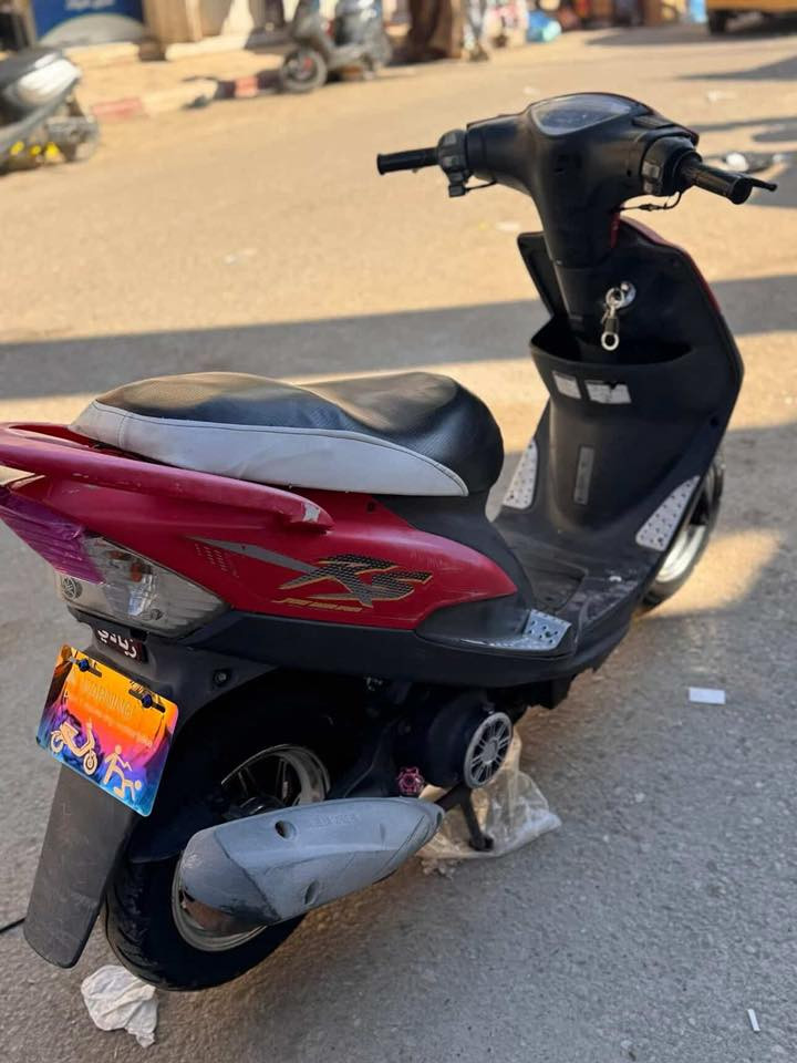 سلام عليكم دراجه ماكس عدلة للبيع لون احمر جارد دراجه حلوه مرتبه ومكفوله قفل شهرين نازلة من الحاوية شغال كلشي بيه سلف لايت بكلايت زنون اشاير سكنات قبق فلاوين تزويد وياله تزويد كشن 4ولفات دبلات جدد تخم تاير جديد الدراجه سعره٩٠٠وبيه مجال لشراي موشراي لاتعبني 
رقمي: ‭٠٧٧٦ ٧٧٩ ٣٤٤٧‬
