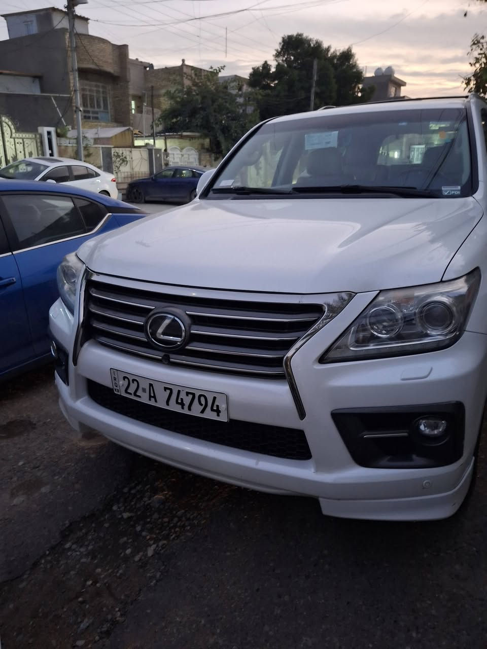 السلام عليكم لكزز ٢٠١٤ سياره جاهزهة ومواصفات الكزز معروفه رقم اربيل بسمي مكانه بغداد حي القاهره سعر ٣٦٠ رقم هاتف ***********
