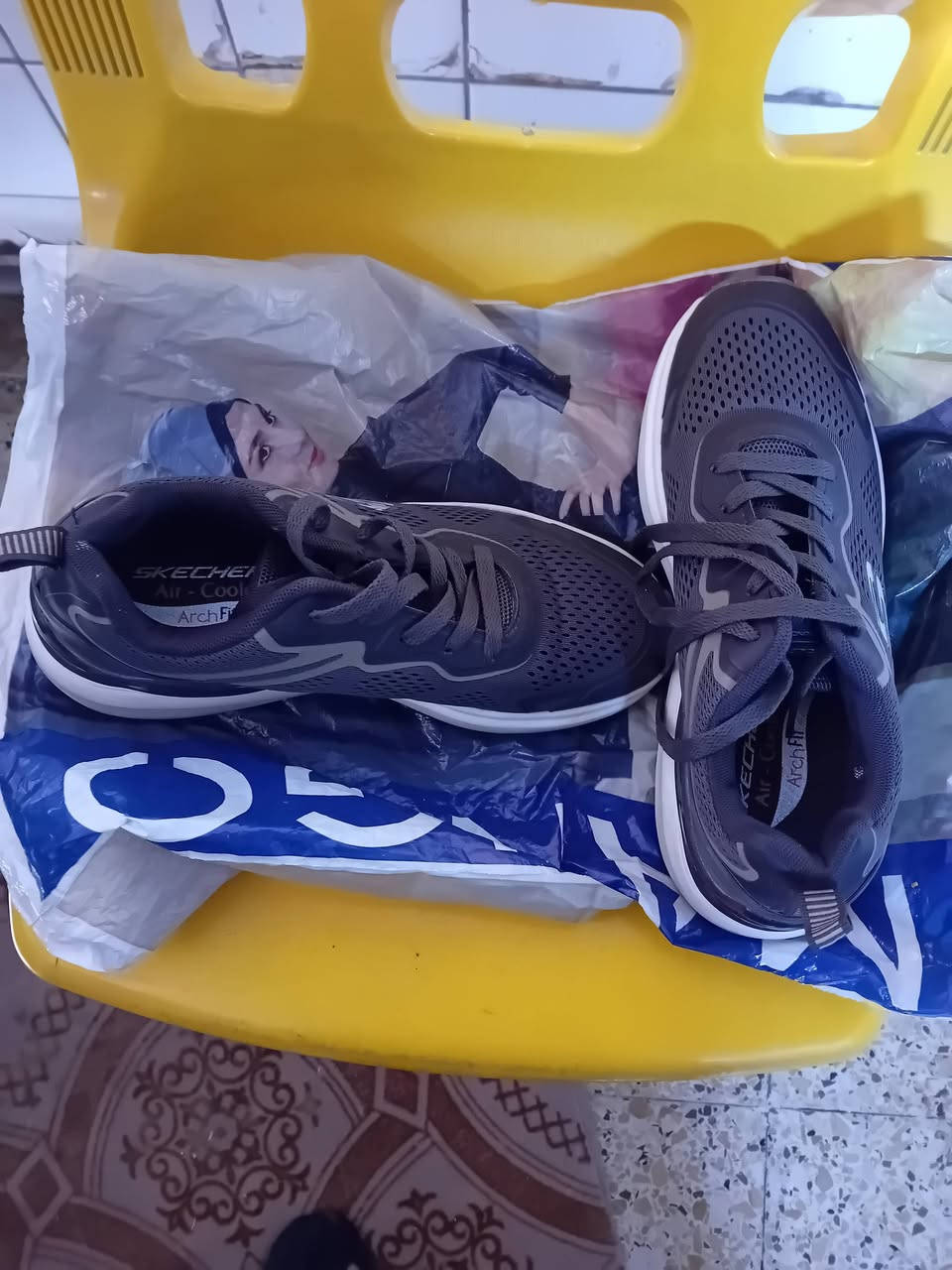 حذاء رياضي جديد بعدة ممستخدم قياس البس ٤٠ و٤١ سعرة ب١٨ الف شهداء البياع مكانة


**إذا كنت صاحب هذا الإعلان وتريد حذفه لأي سبب، رجاءا أرسل رسالة إلى الدعم الفني**