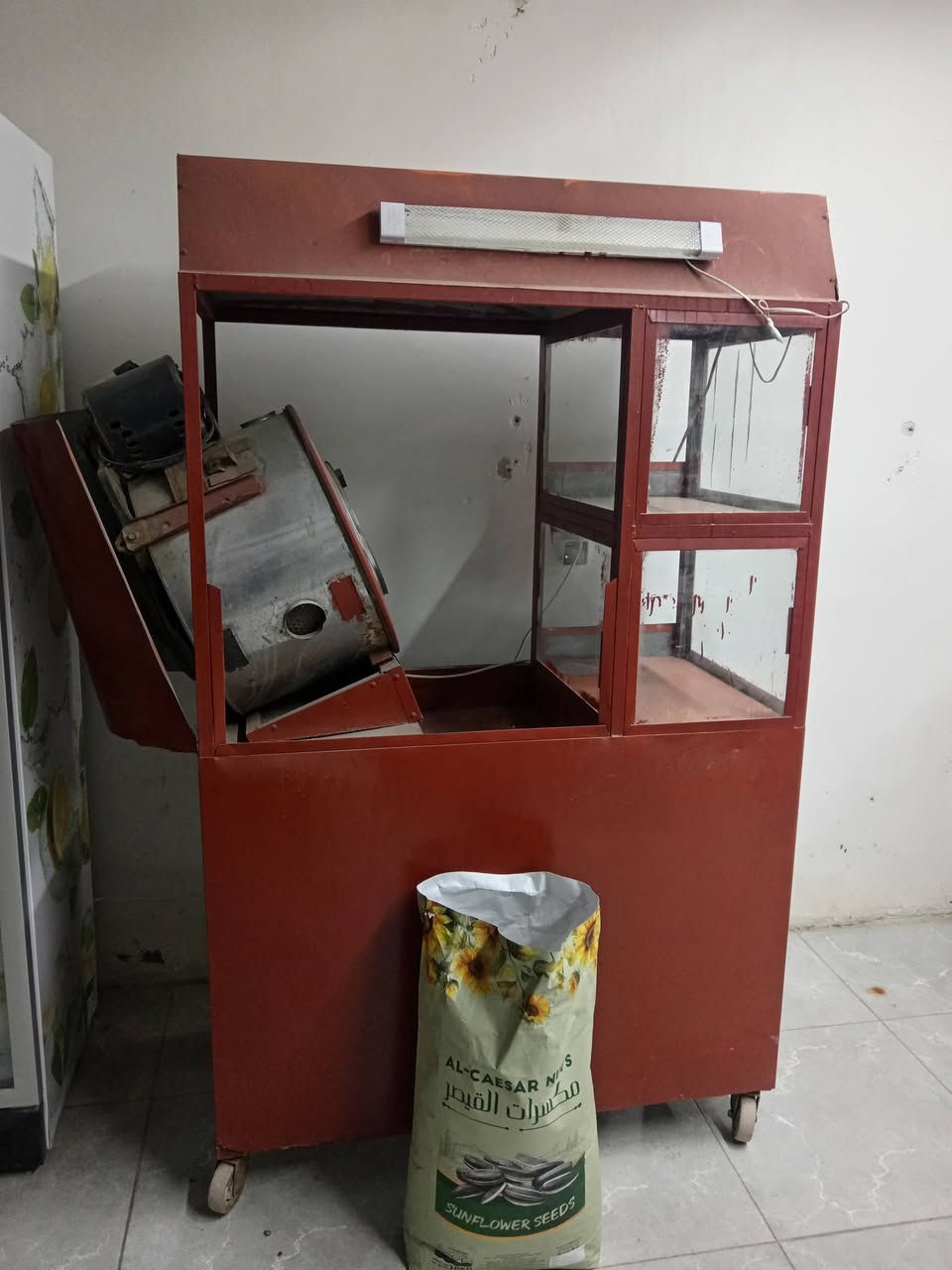 محمصة حب كامله بحالة جيدة للبيع مكاني بغداد اليوسفية قرب معمل زينب السعر 100وبيه مجال رقم تلفون *********** بي واتساب وخاص مفتوح
