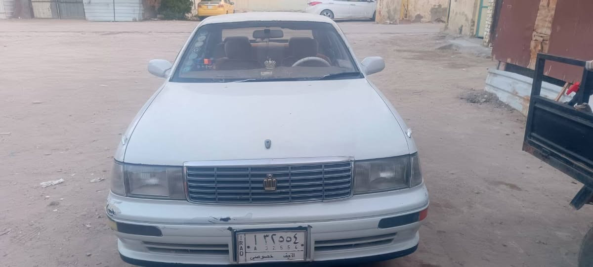 السلام عليكم ورحمة الله وبركاته تيوتا بطه مديل 93 رقم نجف ألماني راعيها يمي سنويه صاقطه 2020 مكينه وكير فيفيتي فيشه وبطل بل كارتون بيها فقط كل جنطه والباقي مكفول حداديه نضيفه كهربائية كله شغاله العنوان نجف السعر 28 وبيها مجال قليل كلش الشراي يجي خاص أو يتصل ***********
