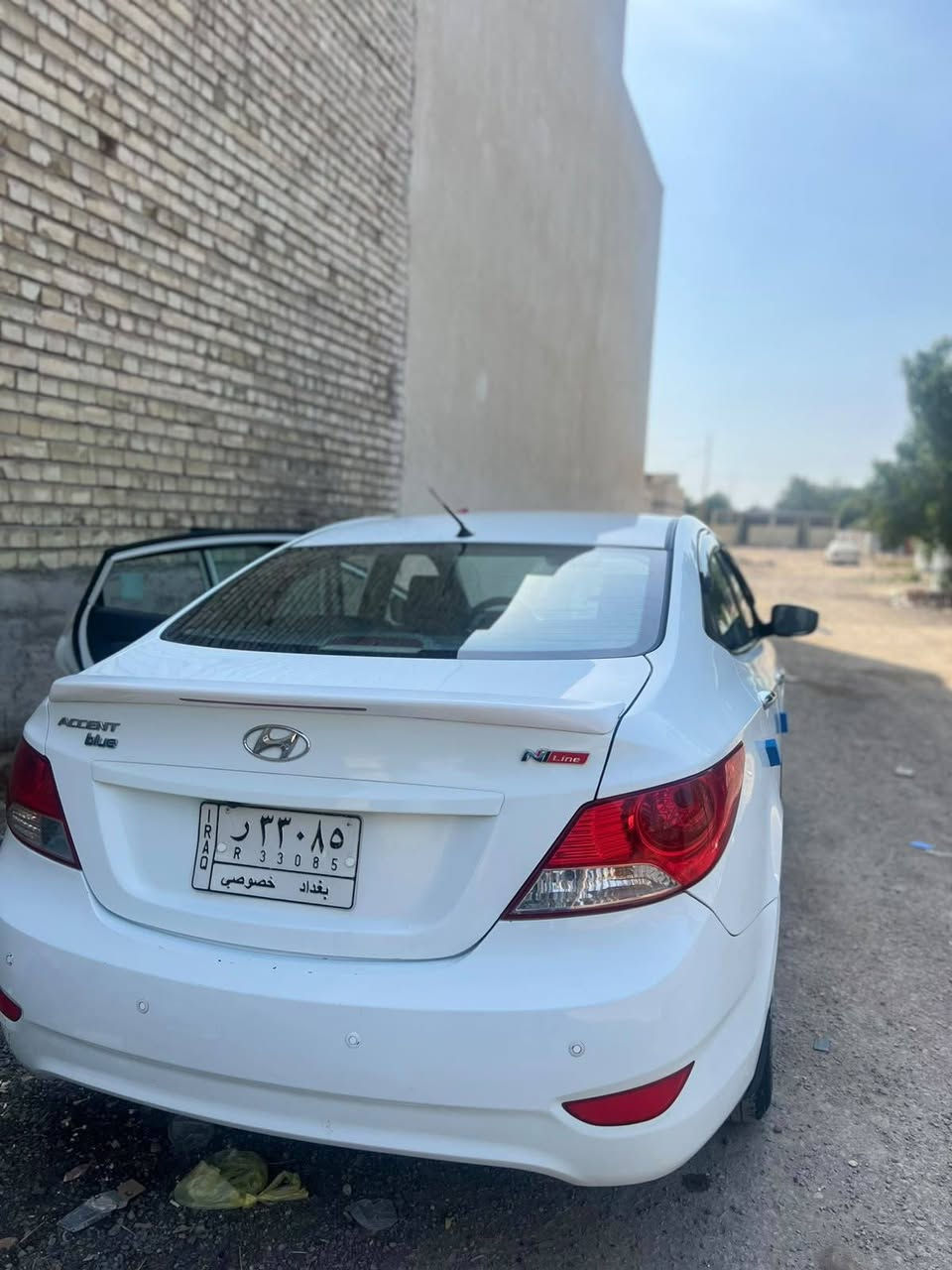للبيع اكسنت ٢٠١٤ خليجي جديده مال شركه العامه سياره ماشيه 81  مكينه ١٦٠٠ سياره برغي مامفتوح بيه سياره فابلون بل جنطه شلنا وشخطت وسوينهاكلير فقط سياره صاره٥ سنين عدنه بسمنه سعر ٩٥ وبيه مجال مكان بغداد البياع حي العلام *********** بي
