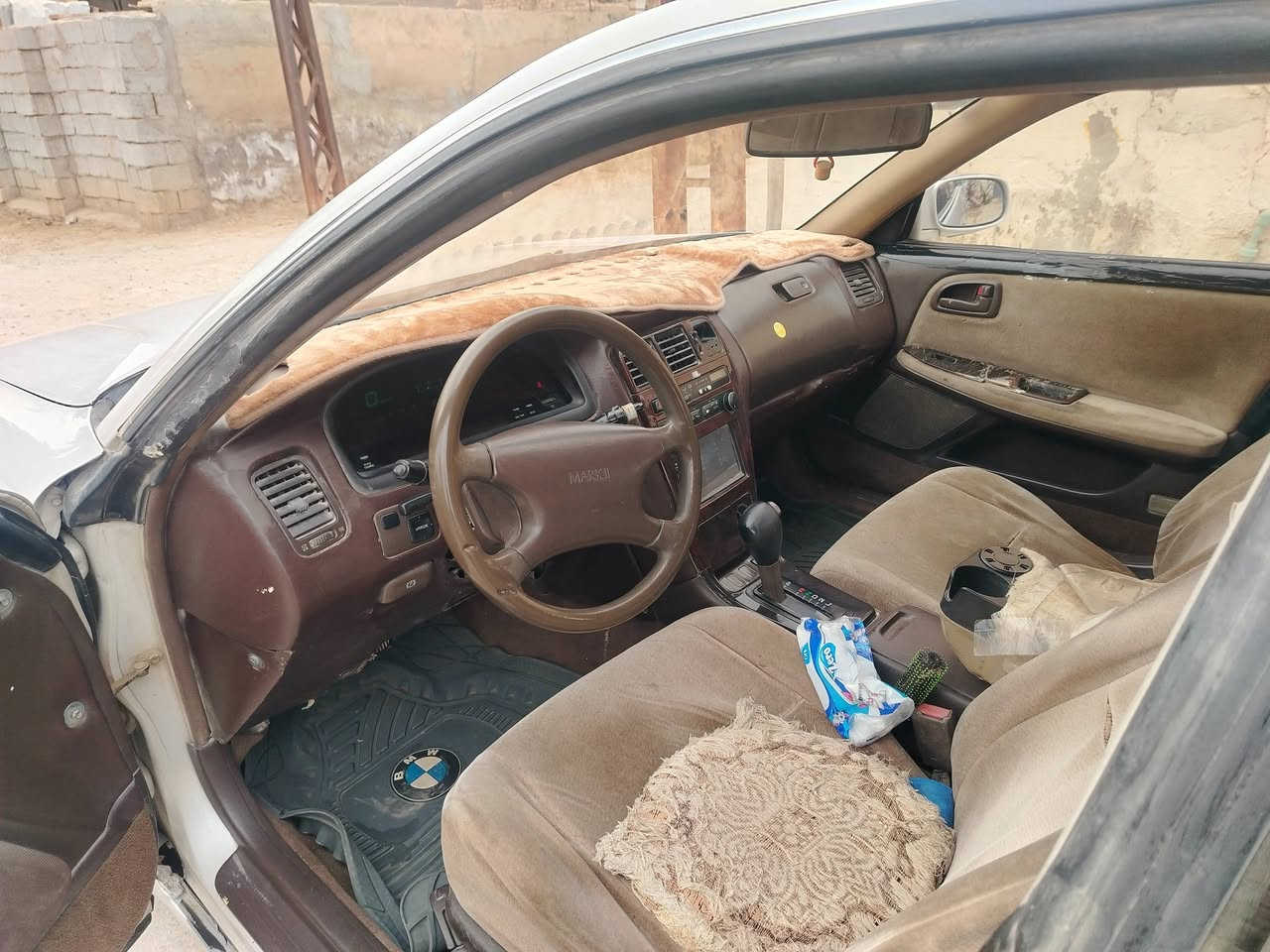 مارك نفخ مديل ١٩٩٣ انبار مشروع وطني بأسمي كفاله كير ومكينه ٢ ونص كفاله من كص ونقل جثه واصوليات سنويه ل ٢٩ بيها ضربه بسيطه بالجاملغ الخلفي  كهربائيات شغاله  حداديه نضيفه السعر 64 وبيه مجال  
ذي قار /قضاء الشطره 
***********
