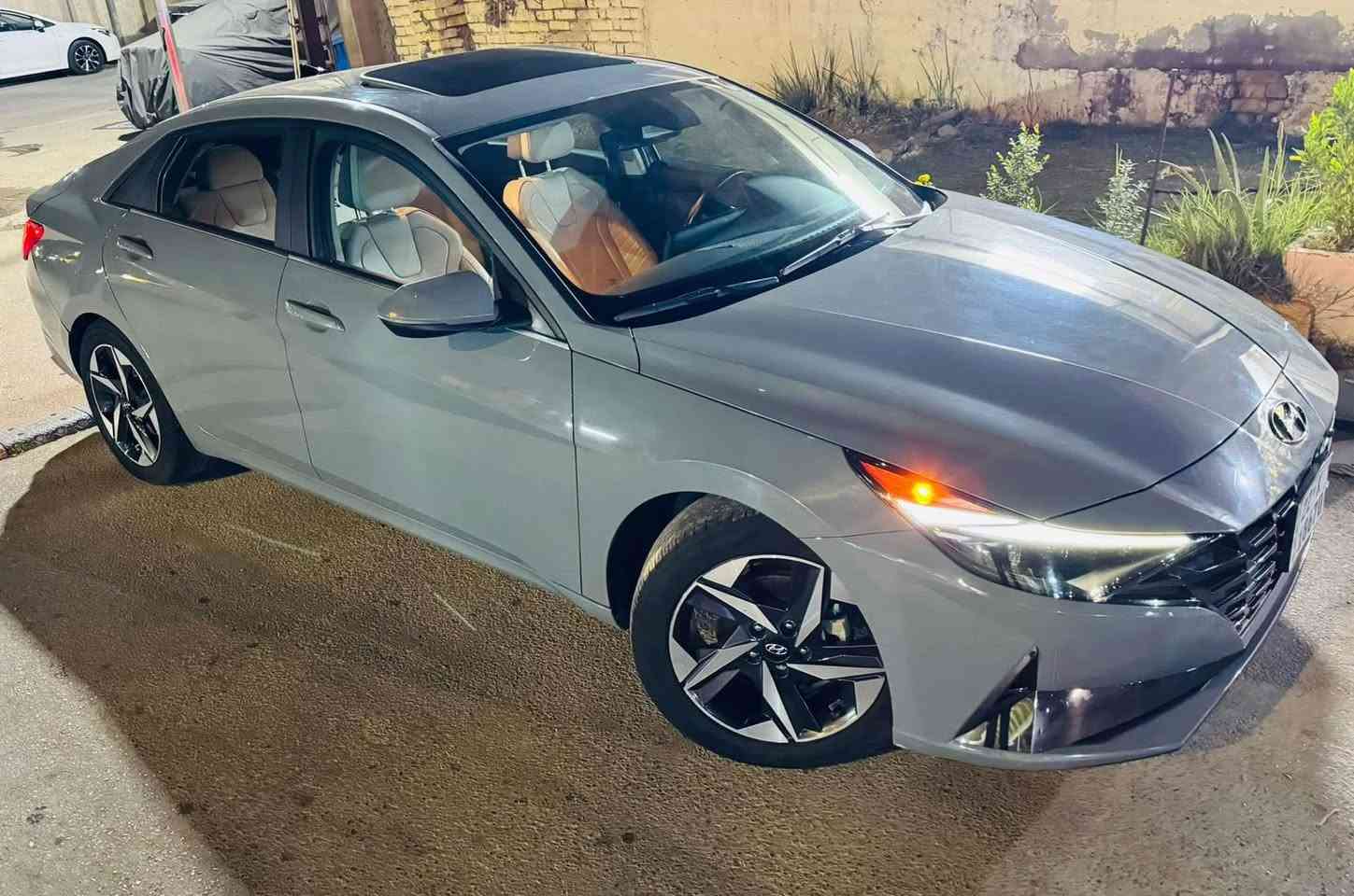 يالله
السلام عليكم شباب 

الانترا موديل ٢٠٢٣ 

لون سمنتي 

( لمتددد ) فول موصفات معروفه 

رقم اربيل باسمي 

حادثهه خلفي بدون دواخل 

مكاني بغداد 

***********
