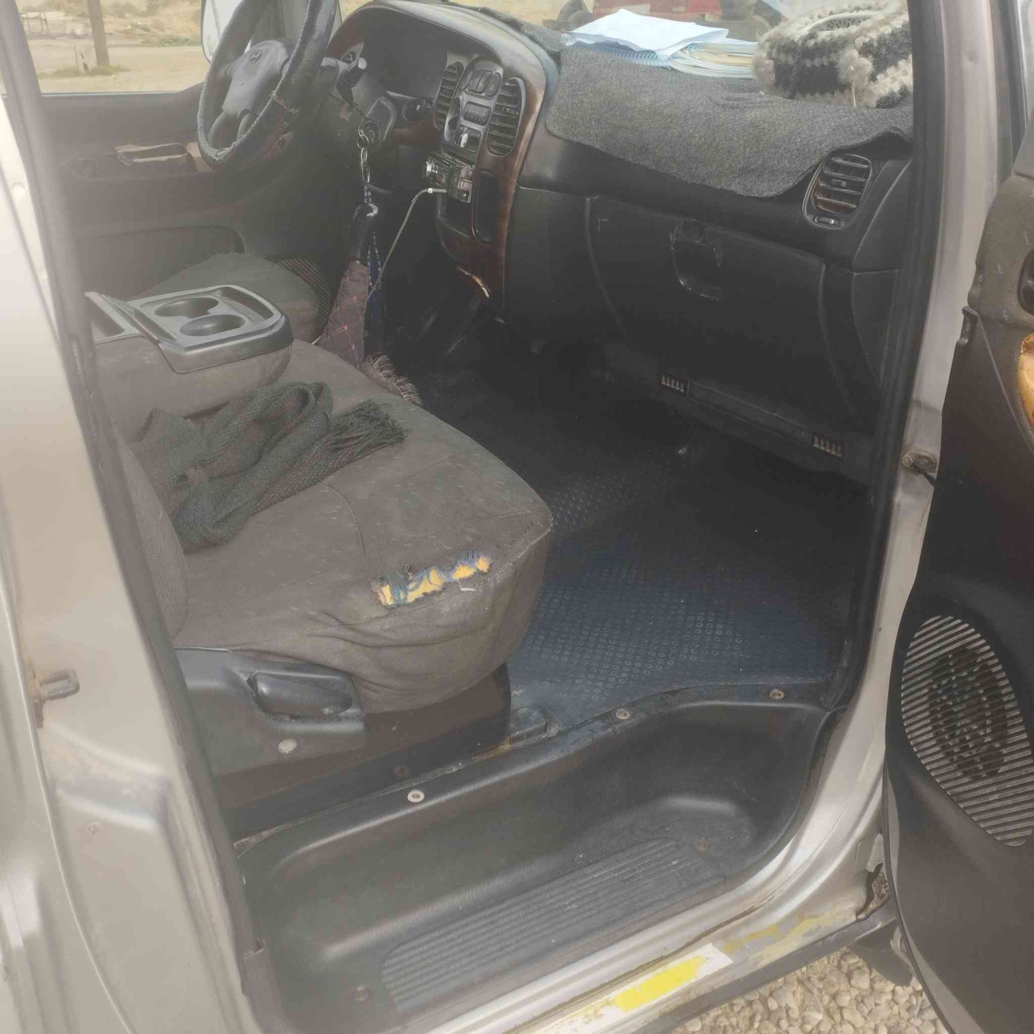 استاركس خصوصي2001 خصوصي بأسمي رقم انكليزي شاصي مكفول مكينة كير اكسن كله كفالة للبييع مكاني  ديالى 
***********
